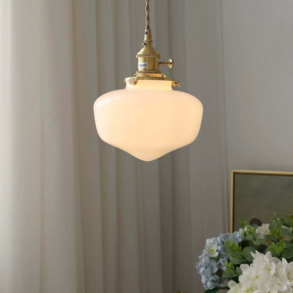 Vintage glaspendlampa med metalldetaljer