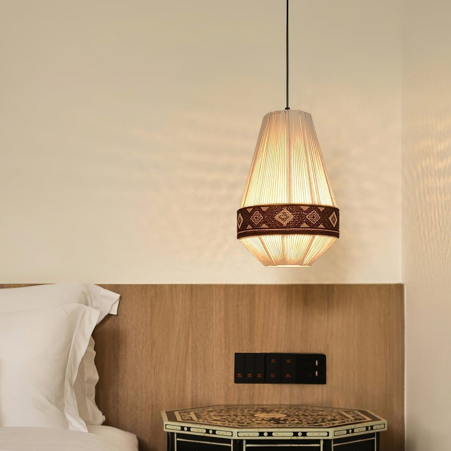 Pendellampe med frynser i boheme-stil