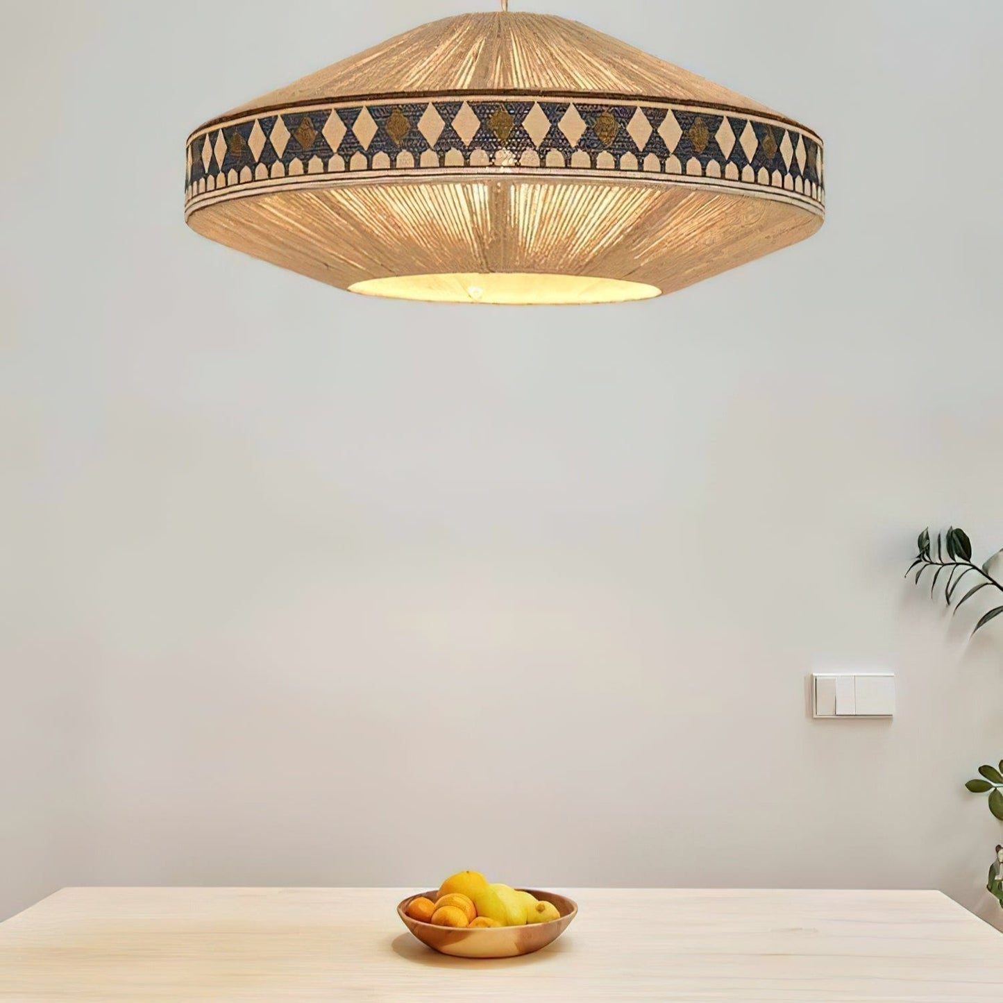 Pendellampe med frynser i boheme-stil