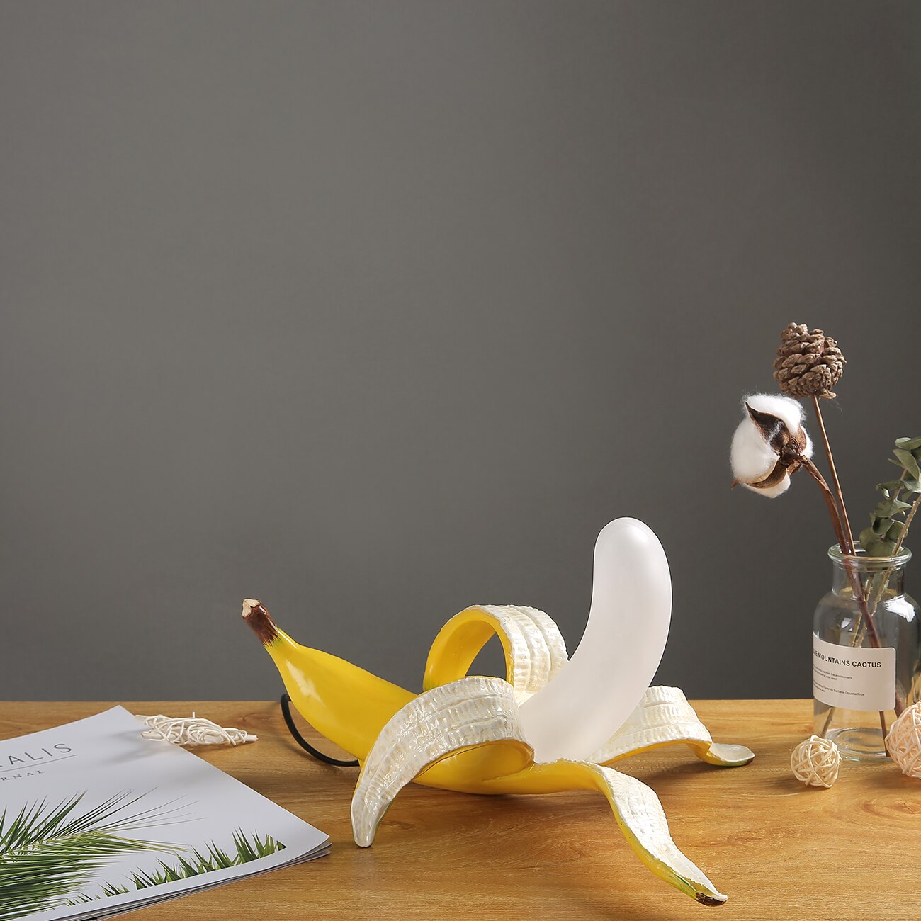 Art Deco bordlamper i bananform