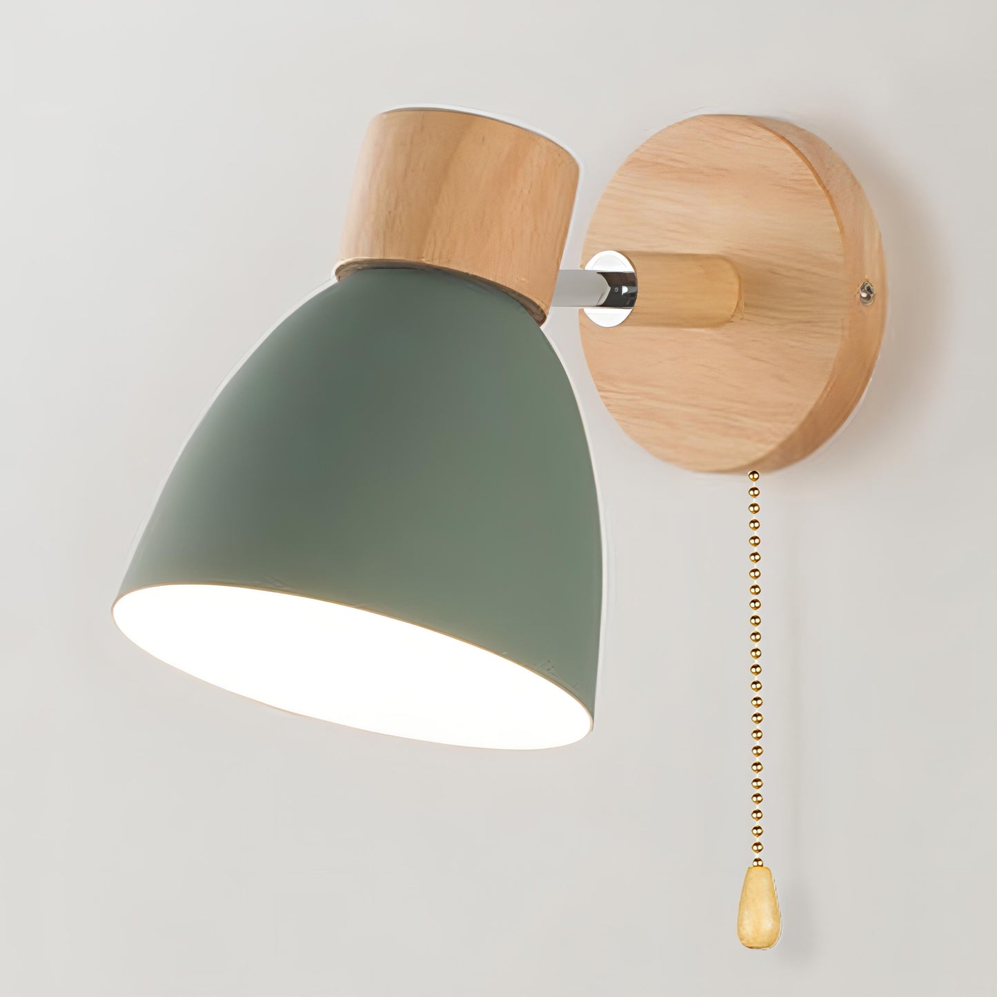 Jandiel trævæglampe, nordisk design, med indbygget kontakt.