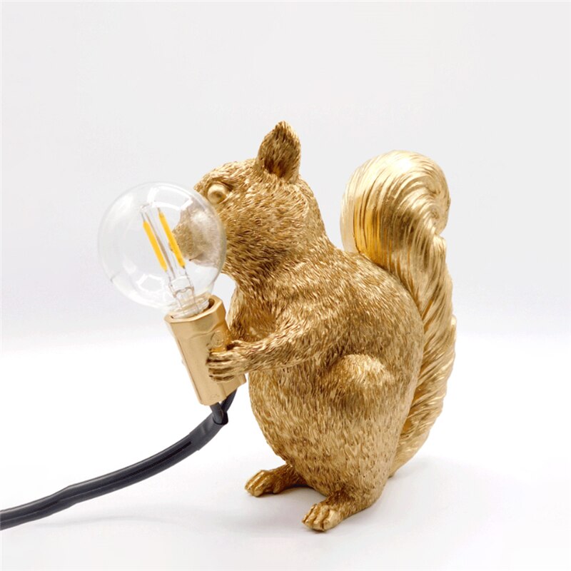 Nordisk design: Sød egern bordlampe