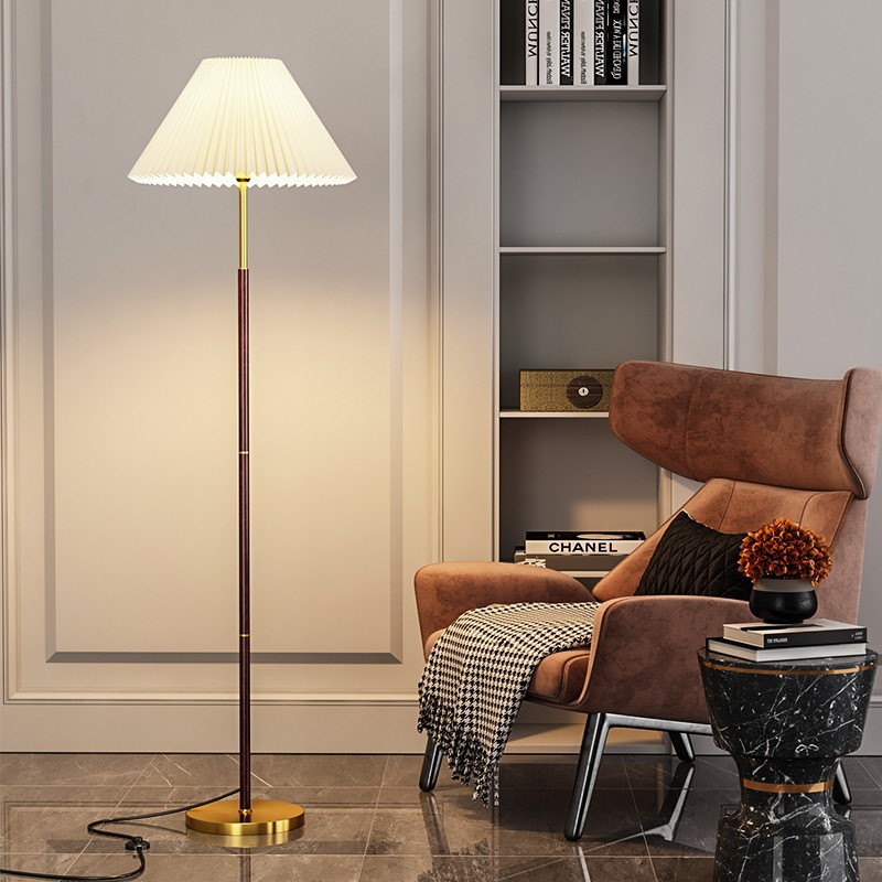 Stilfuld gulvlampe i rispapir