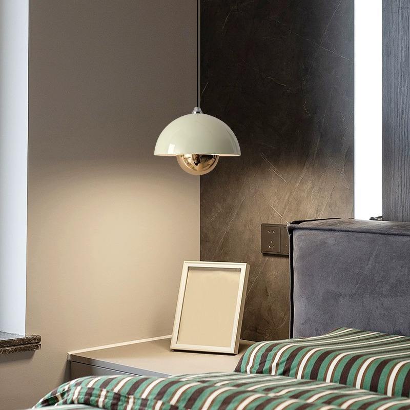 Opphengt pod-lampe med justerbar høyde