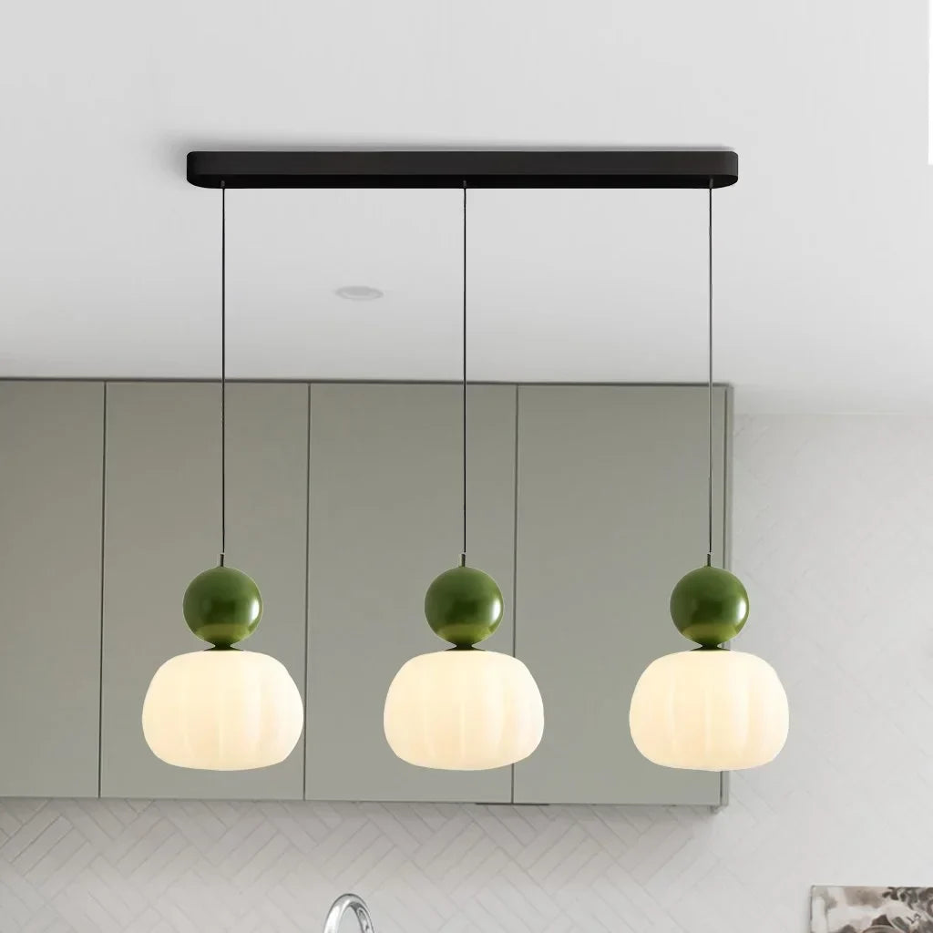 Art Deco pendellampe i cremefarvet scout-design