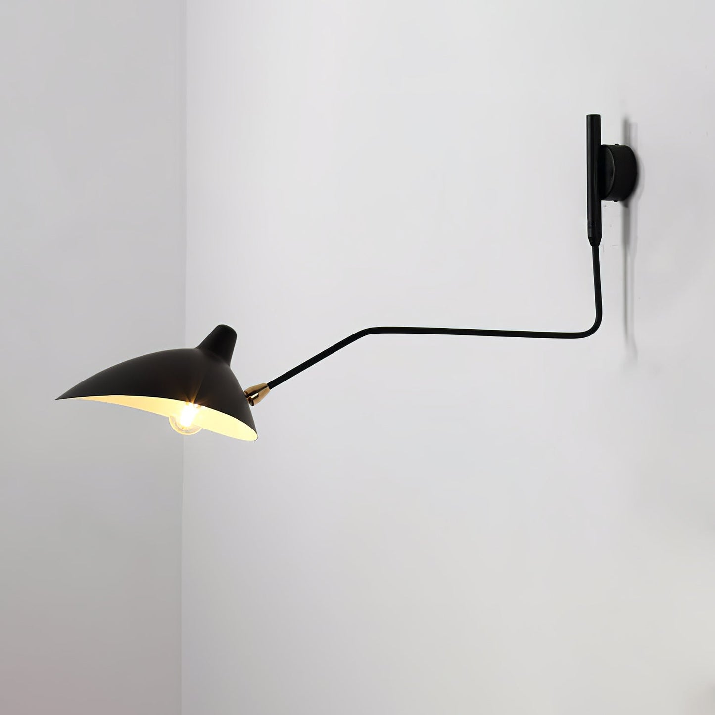 Serge Mouille vægmonteret lampe