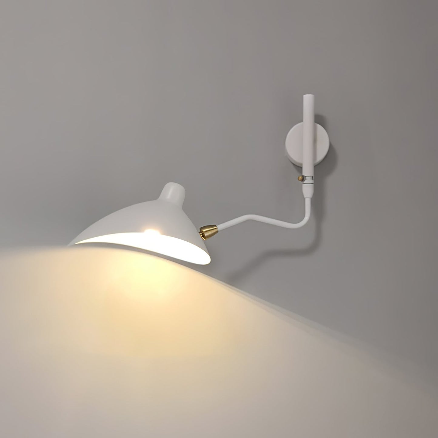 Serge Mouille vægmonteret lampe