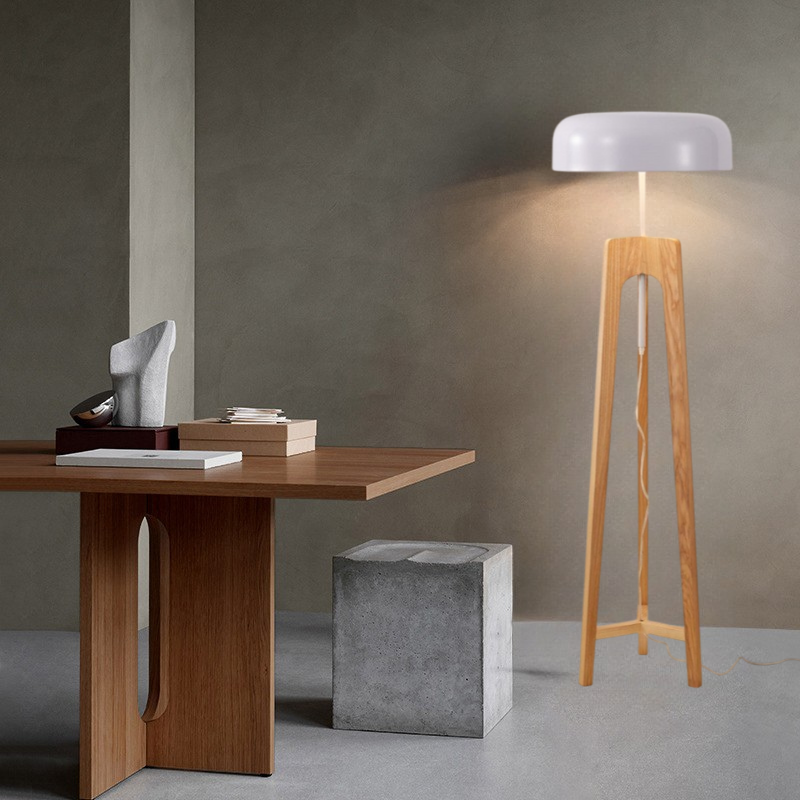 Norsk stil gulvlampe