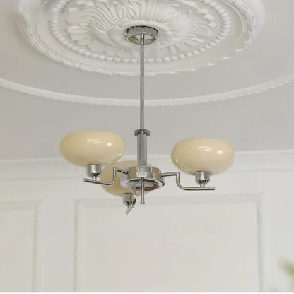 Bauhaus-inspirert taklampe i middelalderstil