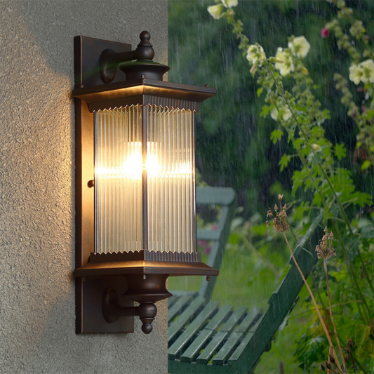 Gammel rektangulær udendørs væglampe
 - lichtdekor.com