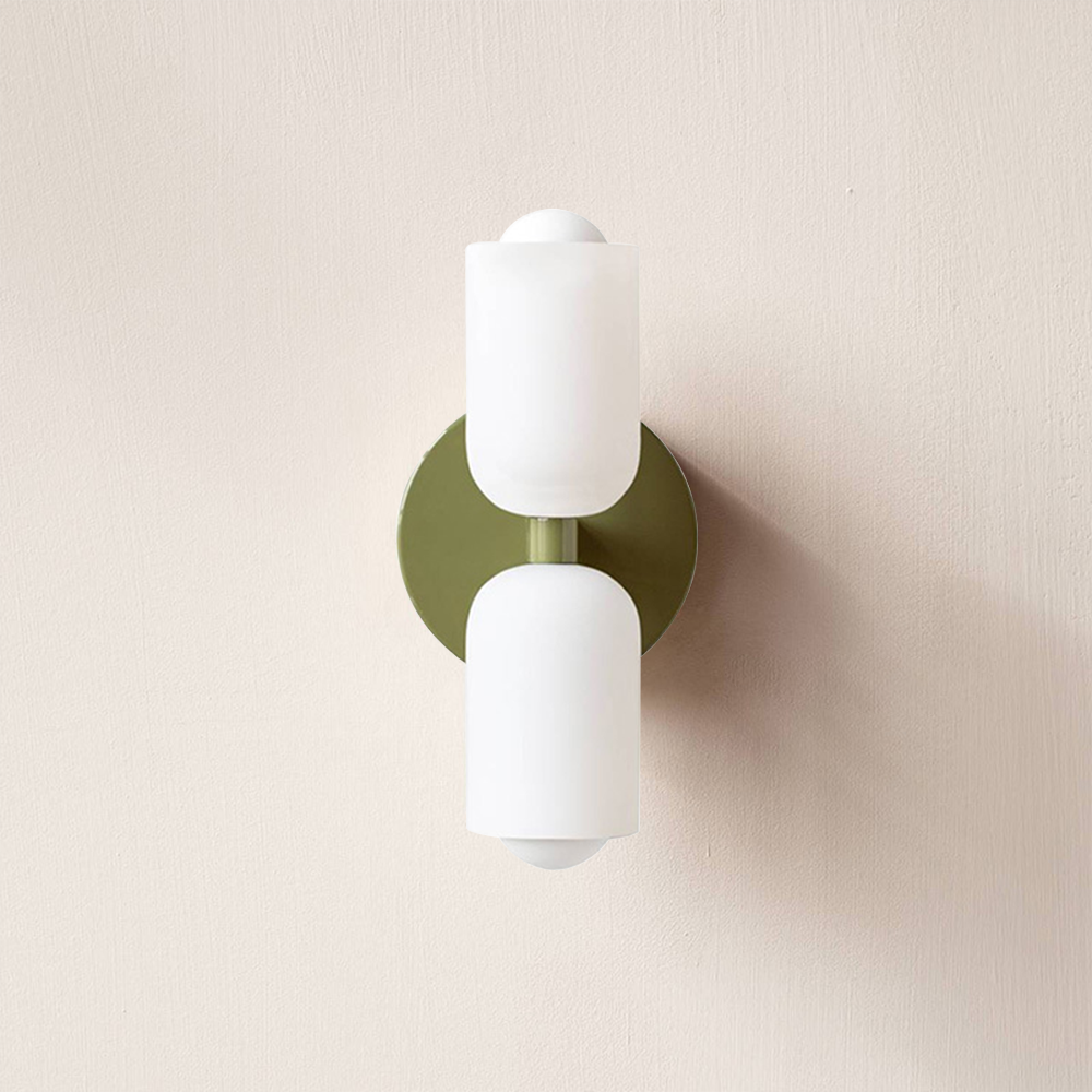Elegant væglampe i akryl med åbent design