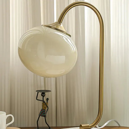 Metal og glas bordlampe fra Skumfidus