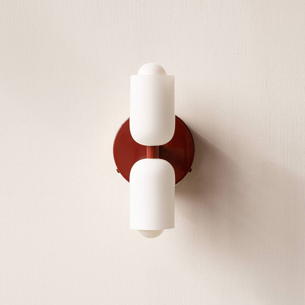 Elegant væglampe i akryl med åbent design