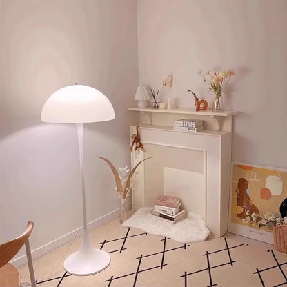 Danskdesignet LED-gulvlampe i svampeform fra Nordisk