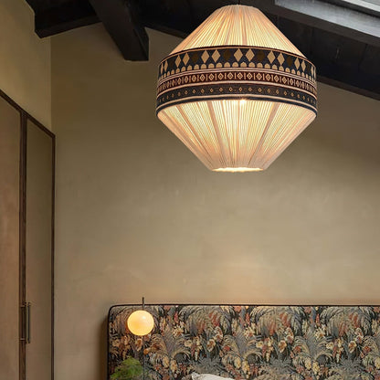 Pendellampe med frynser i boheme-stil