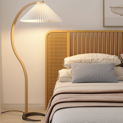 Caprani floor lamp