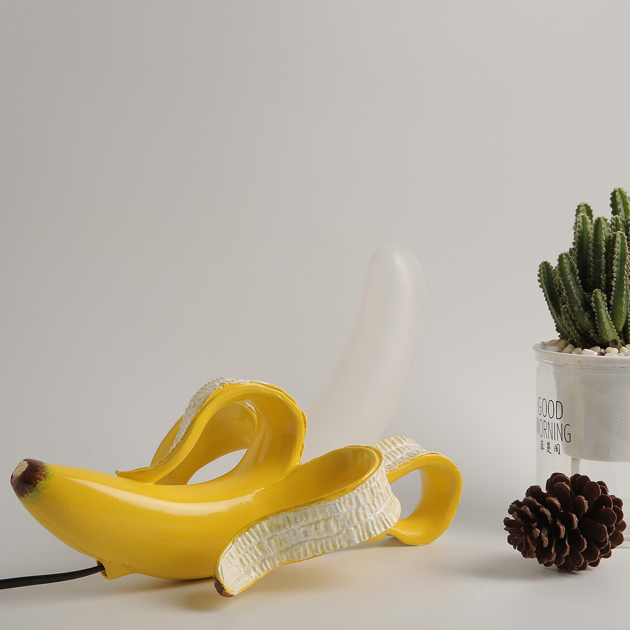 Art Deco bordlamper i bananform