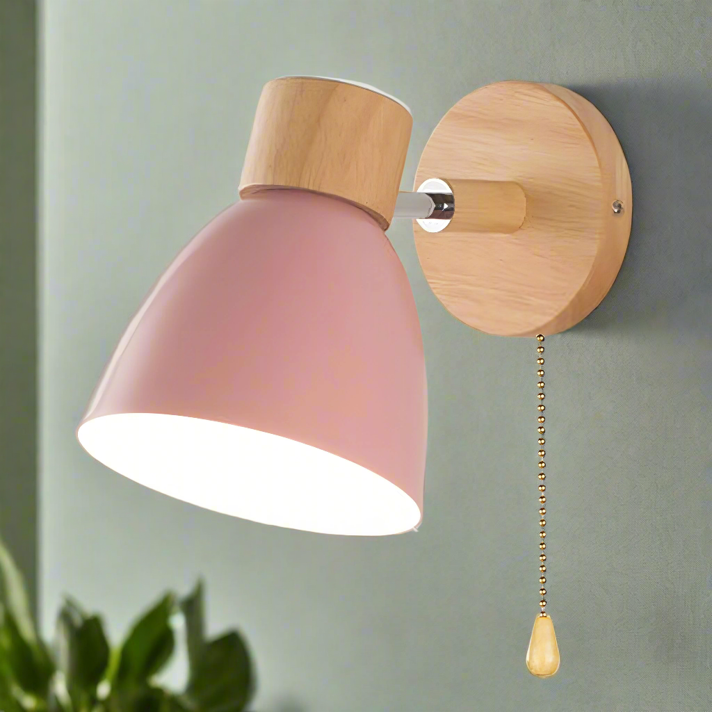 Jandiel trævæglampe, nordisk design, med indbygget kontakt.