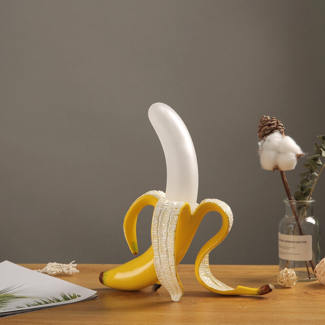 Art Deco bordlamper i bananform