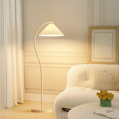 Stilfuld LED gulvlampe i stof