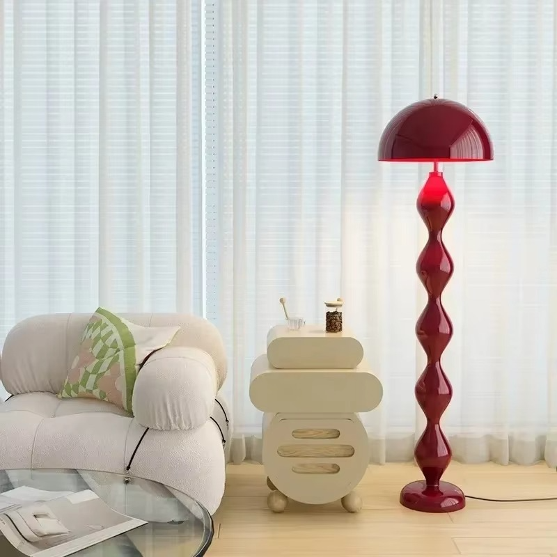 Moderne gulvlampe i skandinavisk stil