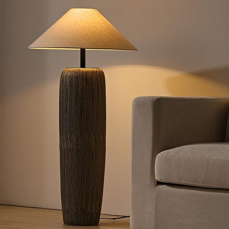 Gammel trægulvlampe