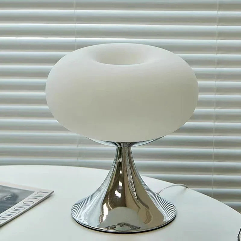 Antik stil æble bordlampe