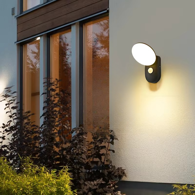 LED væglampe med bevægelsessensor